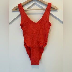 New Bond-eye Mara One-piece Swimsuit NWT One Size Ribbed Color Coral Tiger